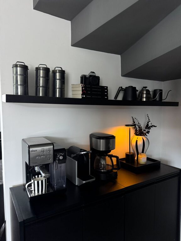 Cum să creezi o stație de cafea acasă: ghid pas cu pas